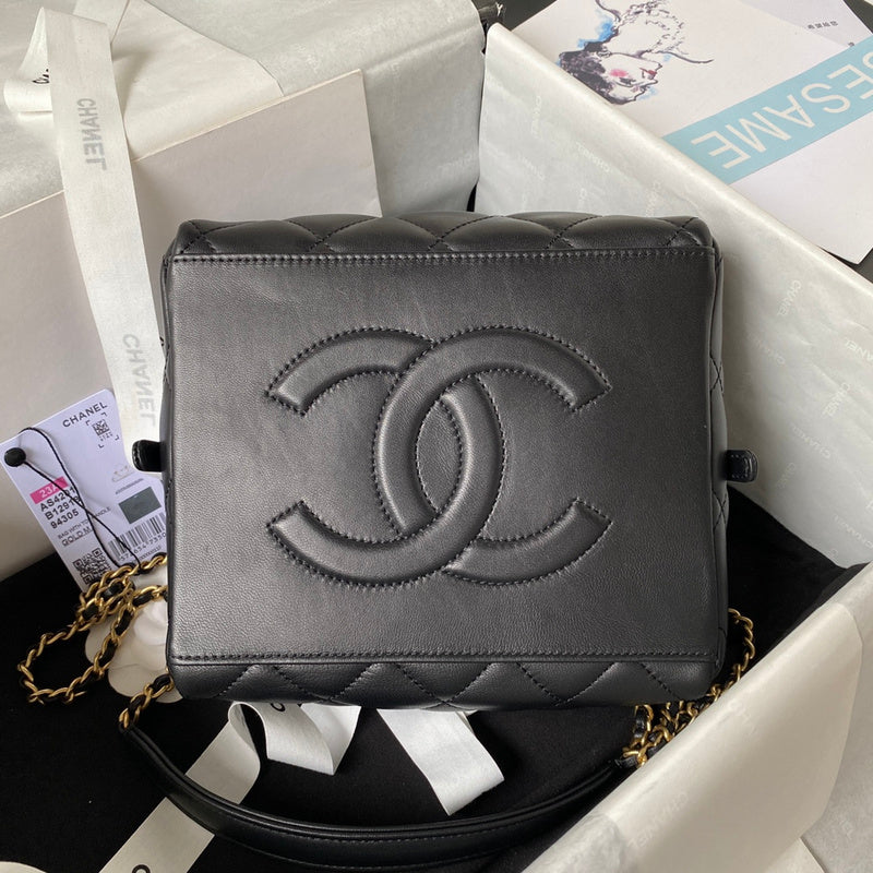  women's handbag, mid design, view 5