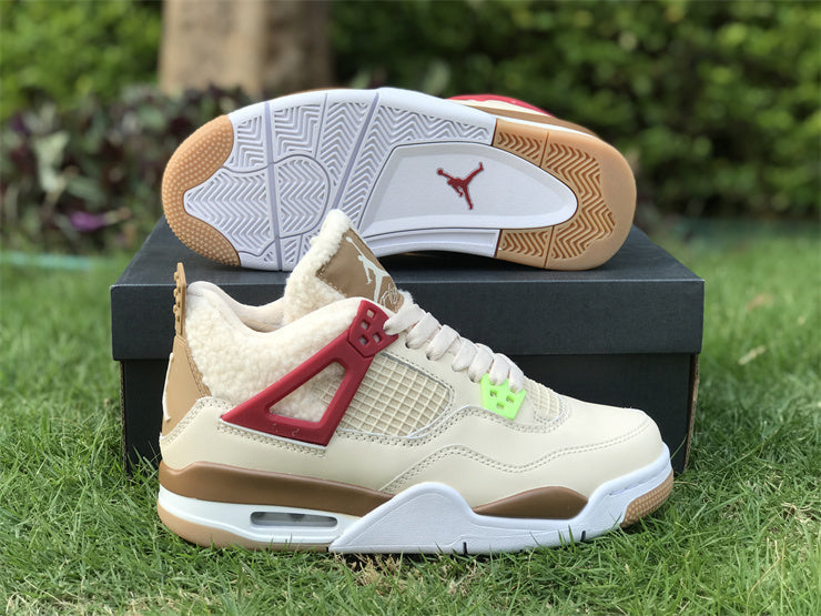Side profile of Nike stone beige sneakers chunky sole construction