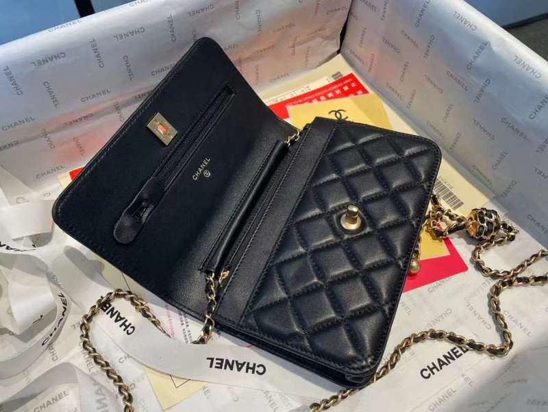Zivas Charm Refined Structure Luxury Handbag (Statement-Ready Design) – Interior View