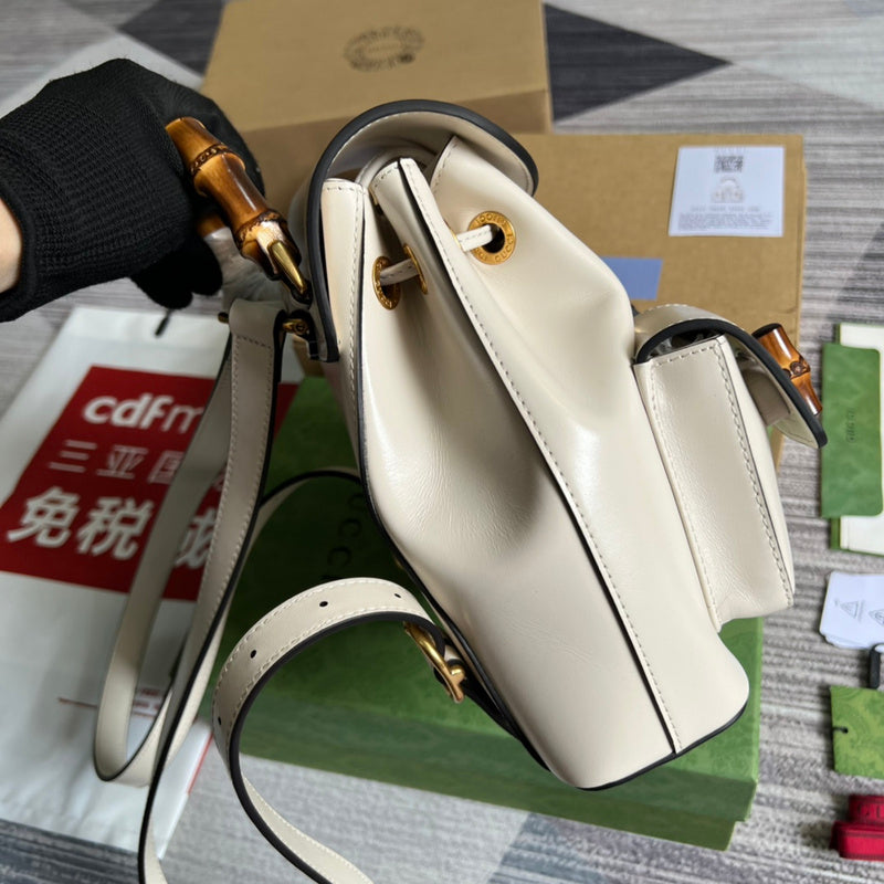Front view of classic structured women's handbag – women's everyday handbag