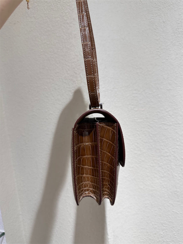  graceful structured bag detail view showing craftsmanship 20