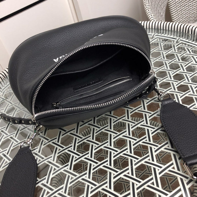 Close-up detail of premium chic women's handbag – women's luxury accessory