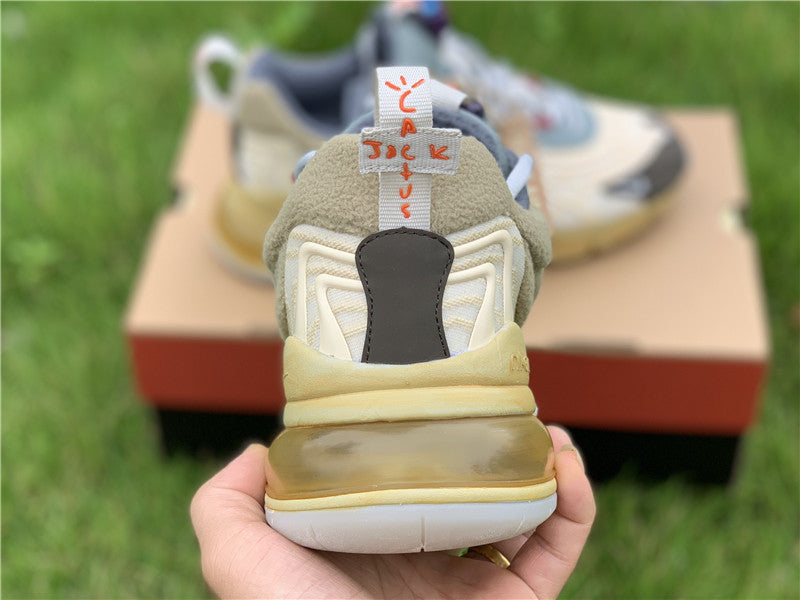 Nike Men's & Women's Designer Low-Top Shoes — Style 077 back view