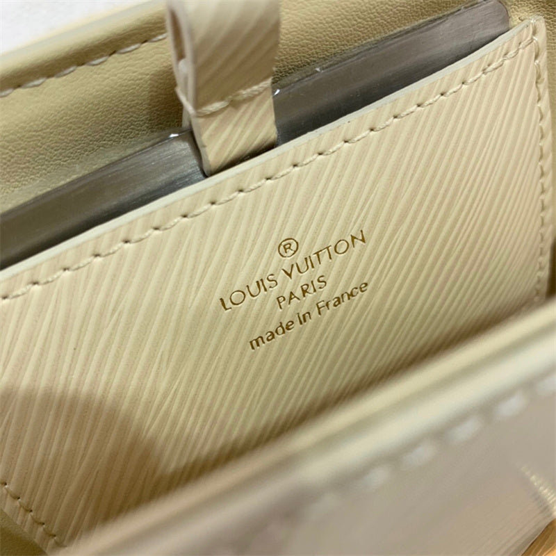 everyday bag interior and compartment view 9