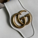 Handle and strap detail of classic elevated women's handbag – women's premium purse