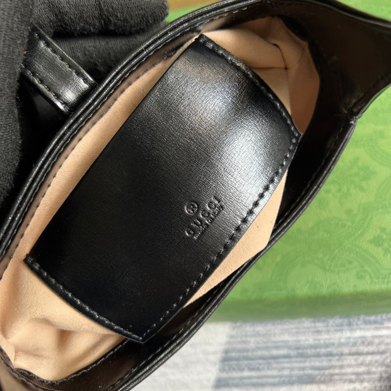 Close-up detail of structured everyday-luxe women's handbag – women's premium purse