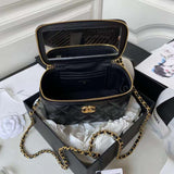 Zivas Charm Everyday Sophistication Luxury Handbag (Refined Modern Silhouette) – Lifestyle Shot
