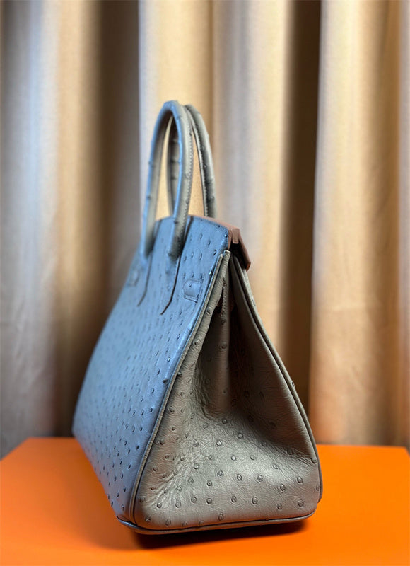  essential carryall bag styled with outfit