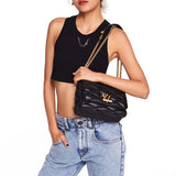  Sophisticated shoulder bag front view 49