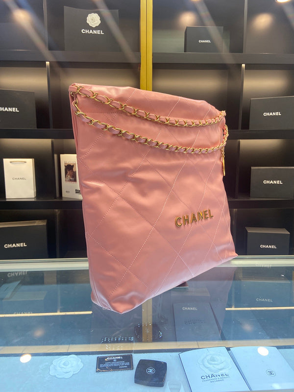  spacious purse view 6