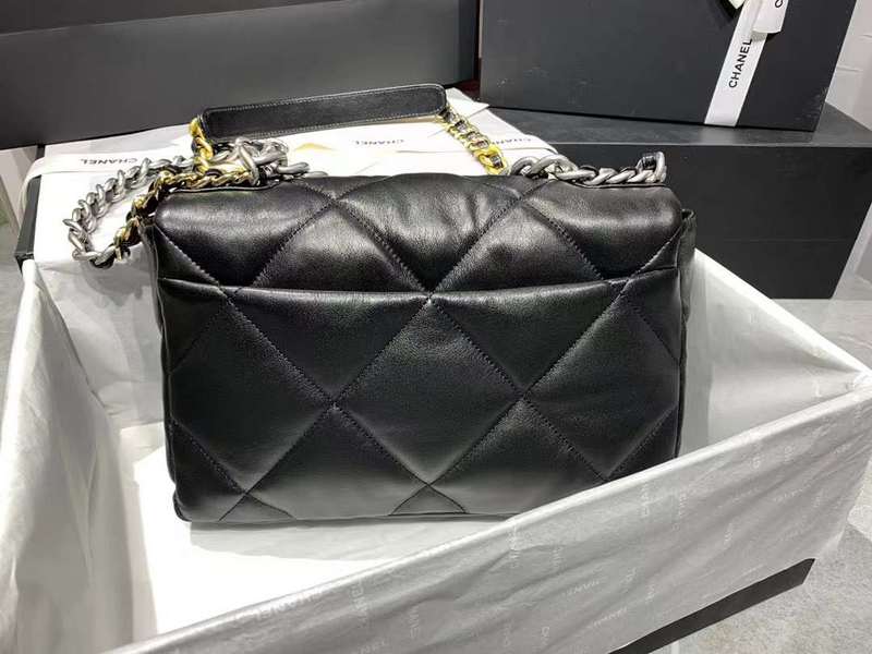 Zivas Charm Polished Finish Luxury Handbag (Versatile Style Statement) – Interior View