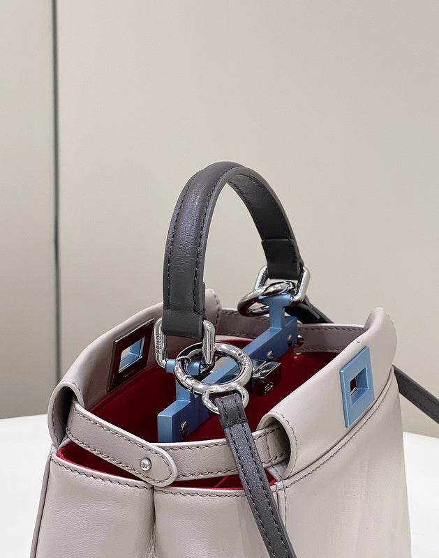 Ziva's Charm handbag – close-up view (Standard Size)