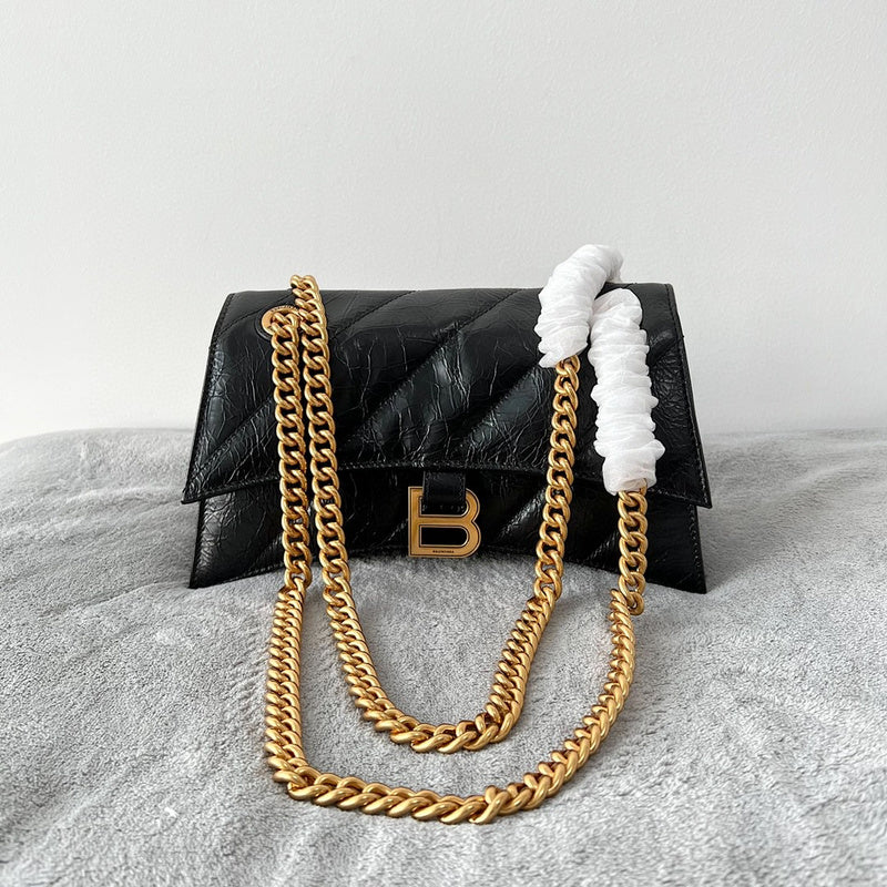 Zivas Charm Modern Edge Statement Handbag (Elevated Daily Companion) – Lifestyle Shot