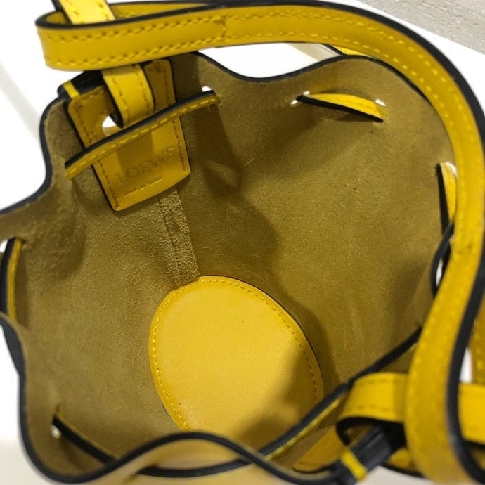 Ziva's Charm handbag – product shot (8.5cm*6.5cm*13cm)