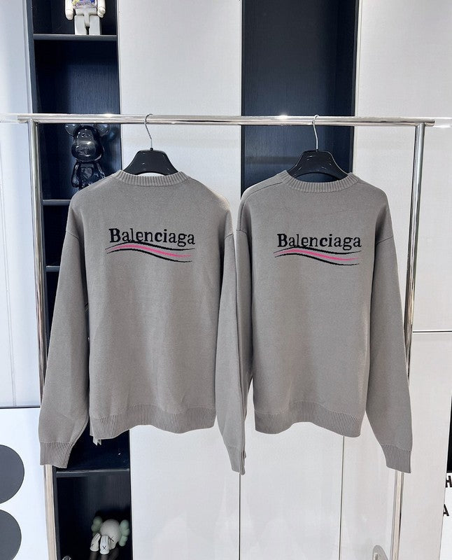 Styling view of Balenciaga luxury piece style No.374