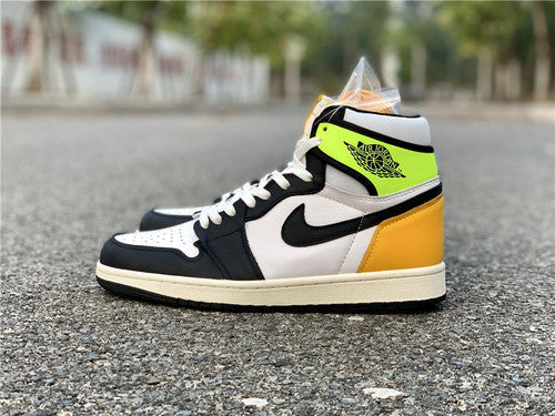Nike Men's & Women's Luxury Fashion Trainers — Style 162 front view