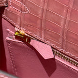  sophisticated shopper bag styled with outfit 18