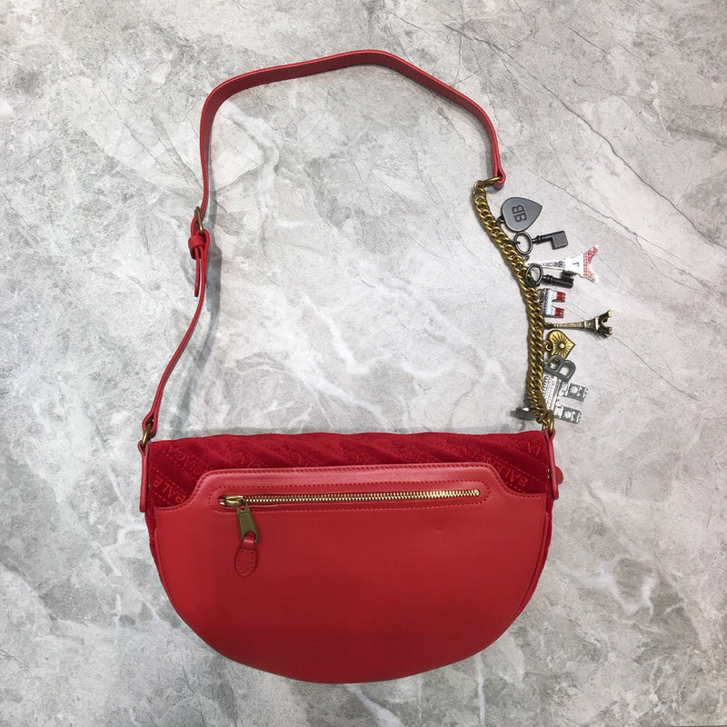 Sophisticated Vegan Leather Handbag - Chic Everyday Appeal | Women's Luxury Handbag #733 - hardware and detail close-up (image 5) of designer-inspired handbag