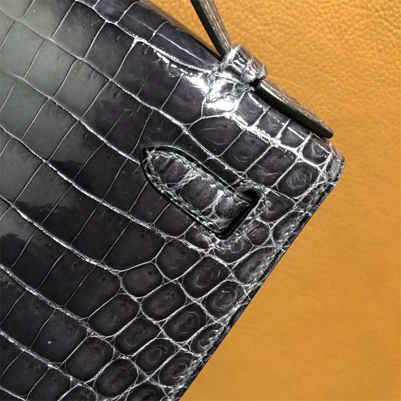 Close-up detail of crisp bag design