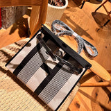  Effortless shoulder bag carried on shoulder 10