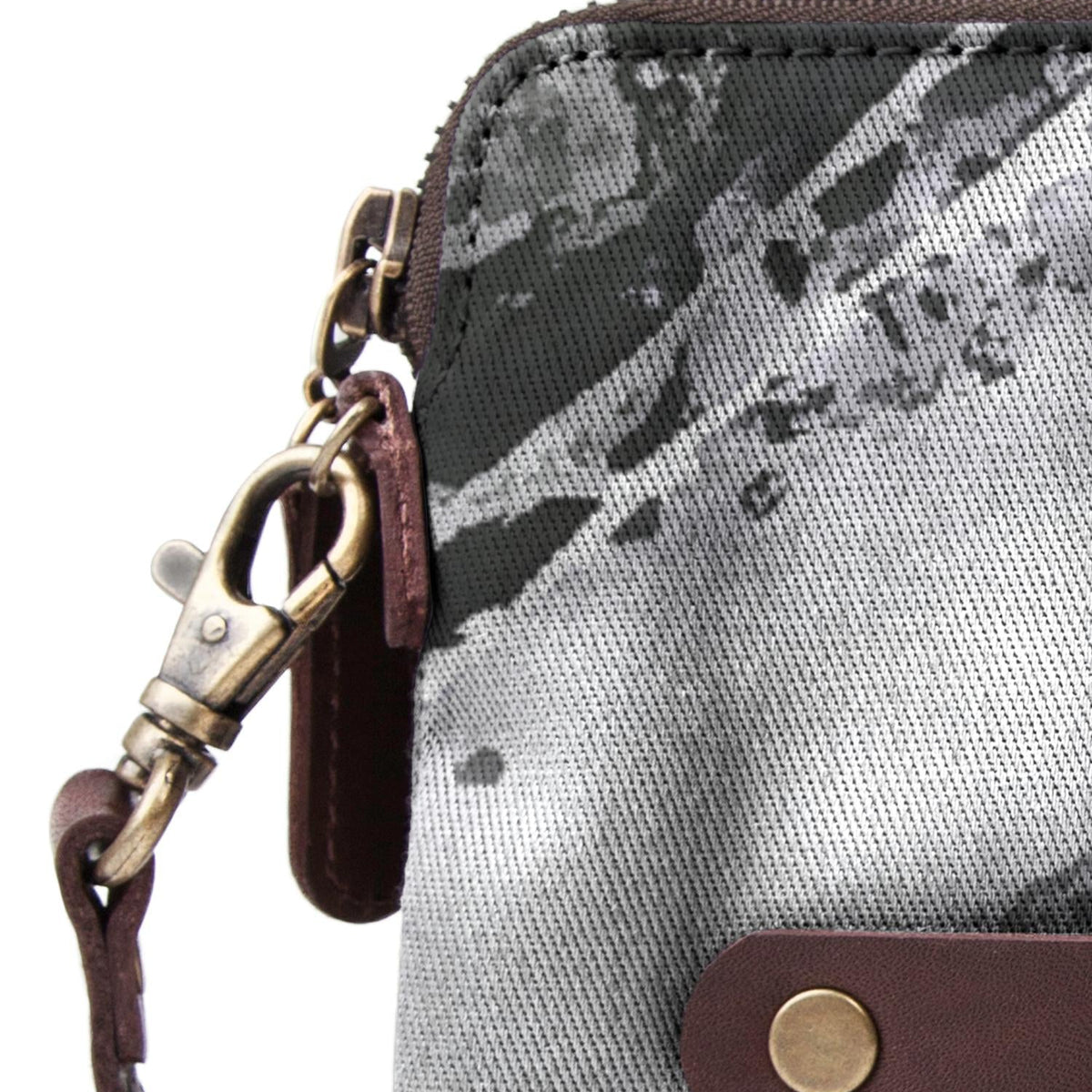 Ziva's Charm clutch bag – detail view (one versatile size)