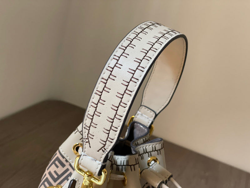 Ziva's Charm handbag – back view (12cm*18cm*10cm)