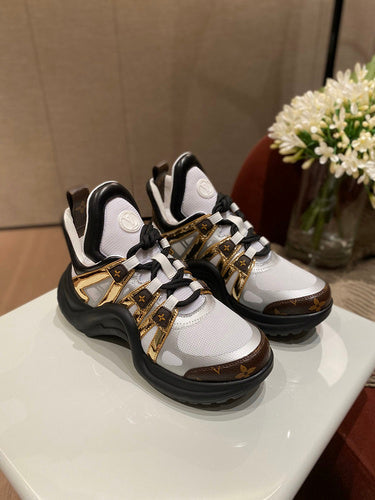 Louis Vuitton shoes Style 280 - logo and branding close-up