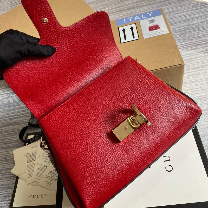 Interior view of polished modern women's handbag – women's luxury accessory