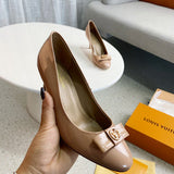 Louis Vuitton shoes Style 186 - texture and material detail