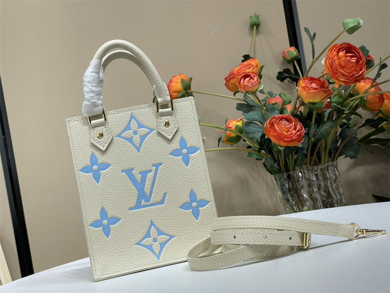  shopper bag interior and compartment view