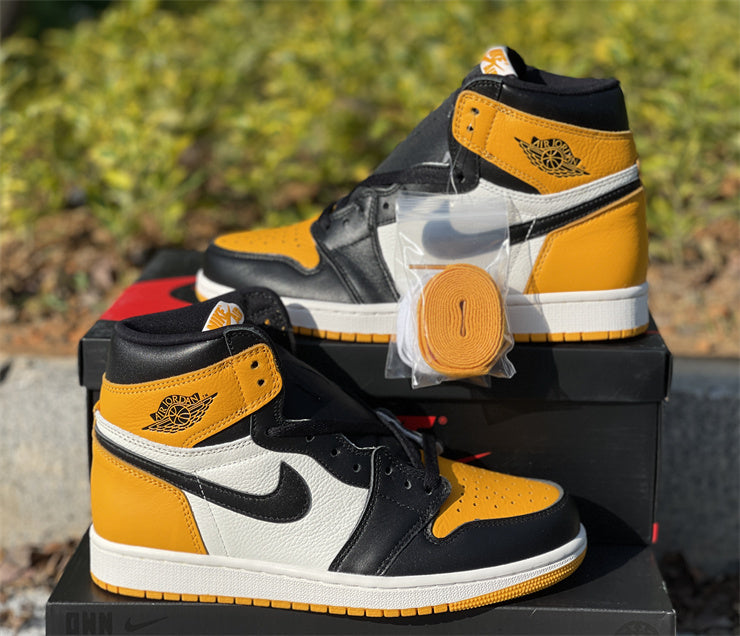 Nike Men's & Women's Luxury Fashion Trainers — Style 222 front view