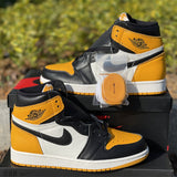 Nike Men's & Women's Luxury Fashion Trainers — Style 222 front view