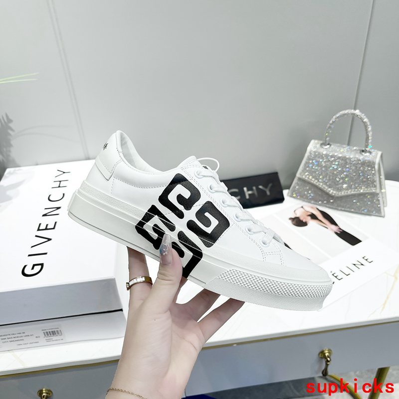 Givenchy shoes Style 051 - back heel detail