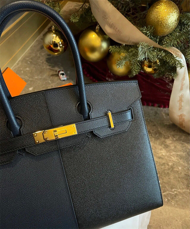  shopper bag interior and compartment view