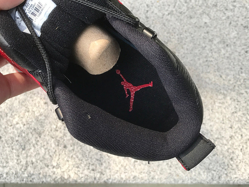 Nike bold contrast luxury sneakers view 10 streetwear statement look