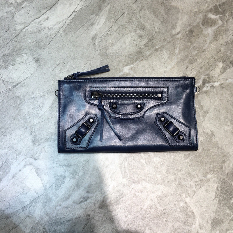 Sophisticated Faux Leather Handbag - Premium Craftsmanship Detailing | Women's Designer-Inspired Purse #892 - close-up detail shot (image 3) of designer-inspired handbag