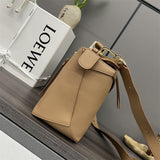  minimalist shoulder bag styled with outfit 36