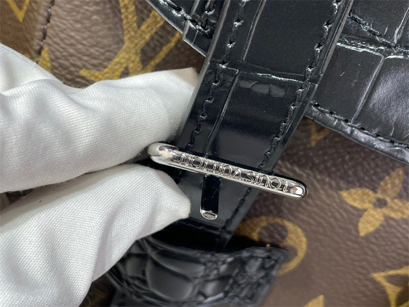  Modern everyday bag front view 7