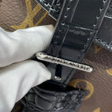  Modern everyday bag front view 7