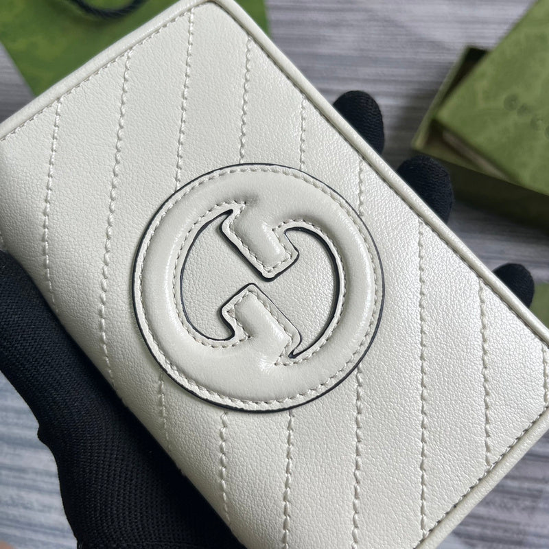 Back view of everyday-luxe elevated women's handbag – women's luxury accessory