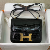 Close-up detail of balanced bag design