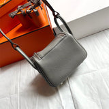 everyday bag close-up of hardware and finish