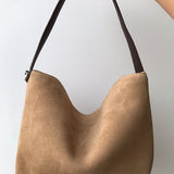 Ziva's Charm handbag – interior view (36cm*26cm*14cm)