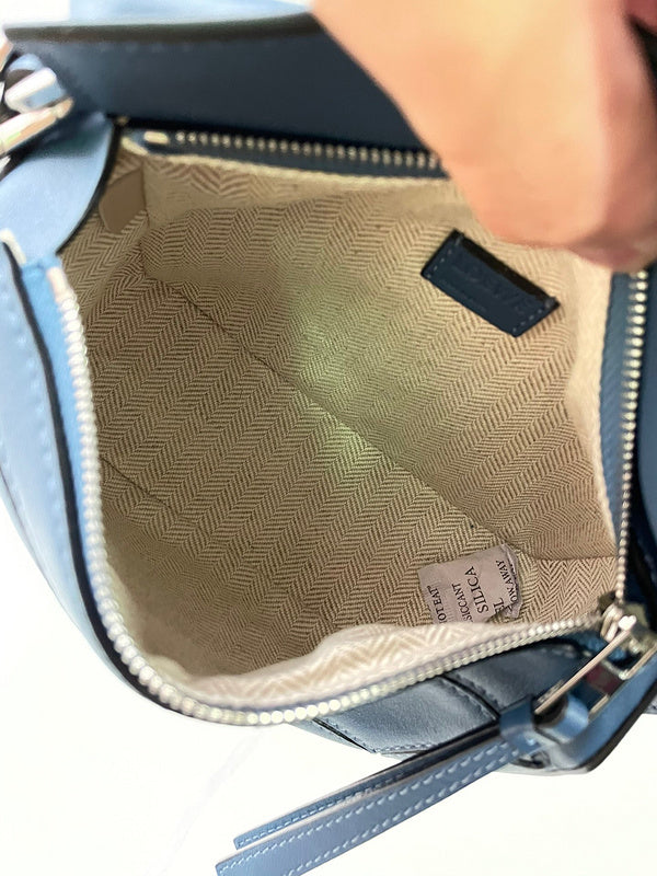 Ziva's Charm handbag – product shot (12.5cm*18cm*8cm)