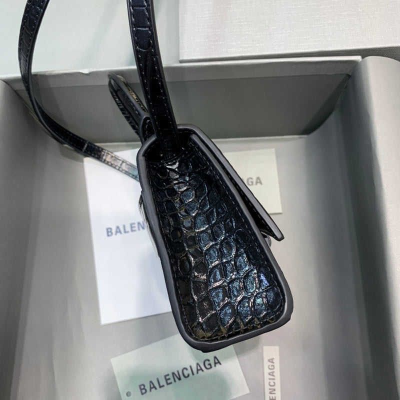 Modern Premium PU Leather Handbag - Smooth Faux-Leather Exterior | Women's Everyday Carry Handbag #623 - back view (image 4) of designer-inspired handbag