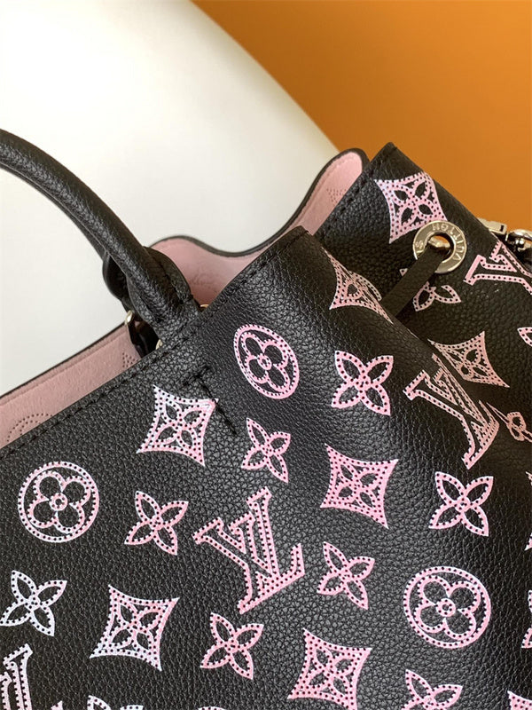  contemporary shopper bag styled with outfit