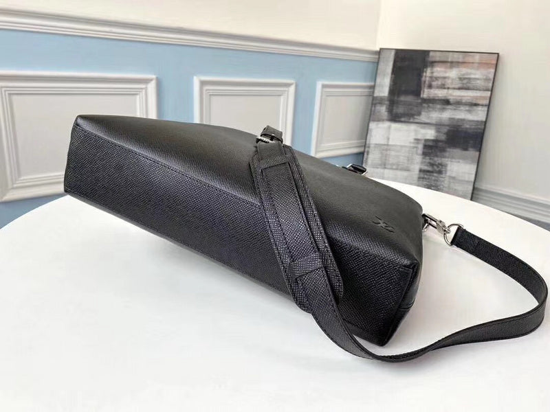 Close-up detail of structured sleek women's handbag – women's statement bag