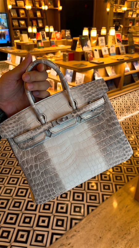  satchel interior and compartment view