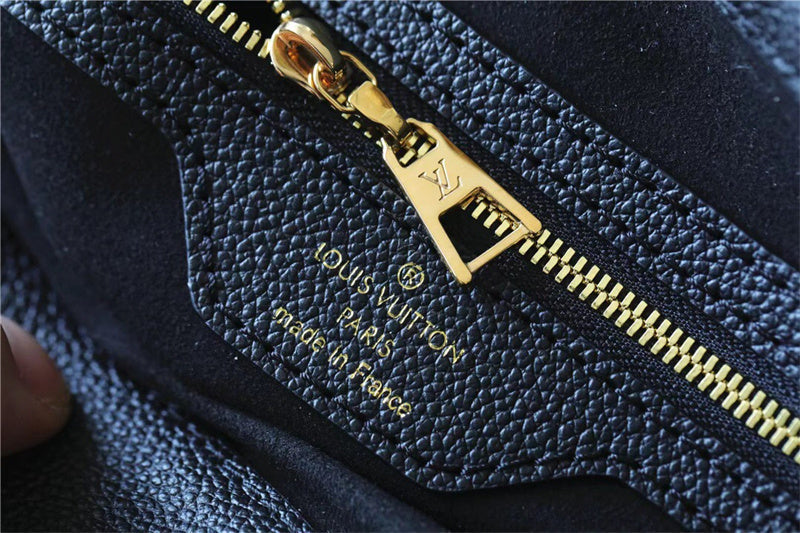  satchel close-up of hardware and finish 11