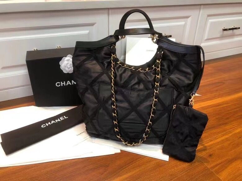  women's handbag, versatile design, view 2